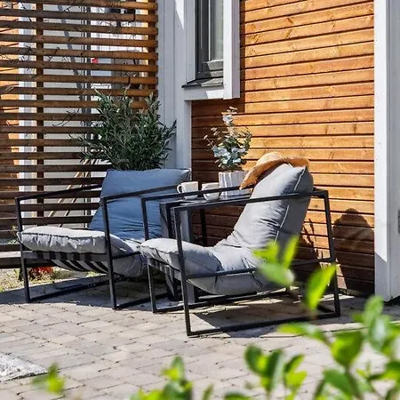 Hus Med Parkering, Stor Balkong Og Naer Metrobuss! * Trondheim