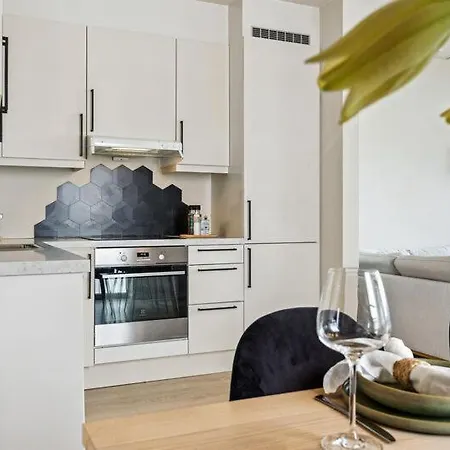 Hus Med Parkering, Stor Balkong Og Naer Metrobuss! Apartment Trondheim